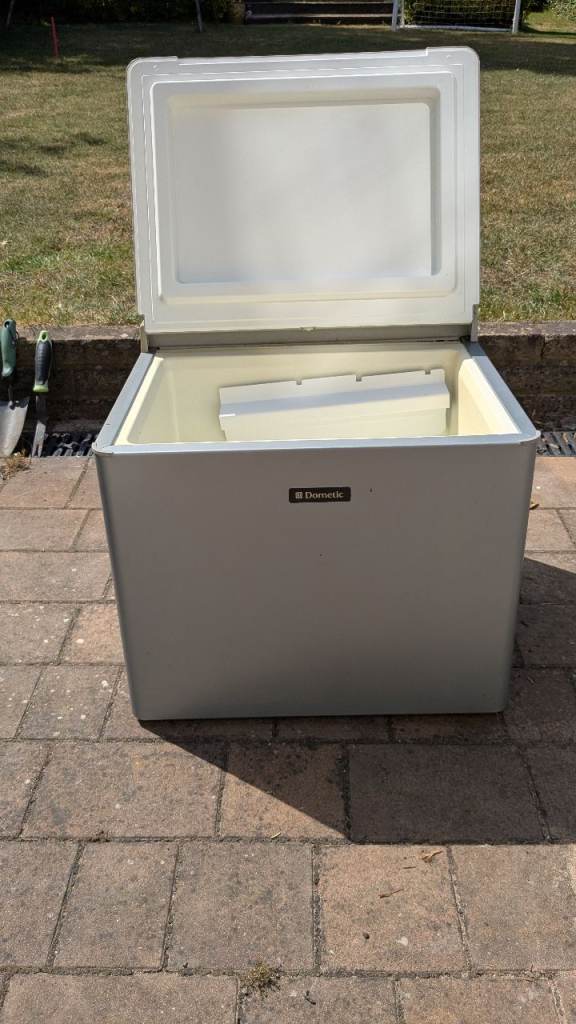 Dometic RC1200EGP Gas Portable Cooler, 11-230 V, silver 