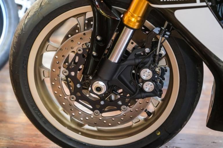 Yamaha R1 60th Anniversary