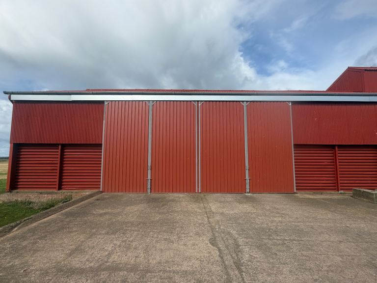 1000sq FT and 1500sq ft storage space.