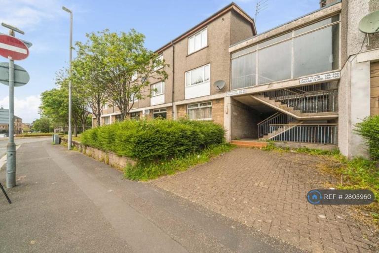 2 bedroom flat in Broomlands St, Paisley, PA1 (2 bed) (#2805960)