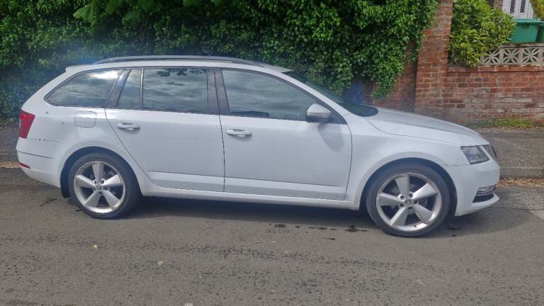 2019 Skoda, OCTAVIA, Estate, Semi-Auto, 1598 (cc), 5 doors
