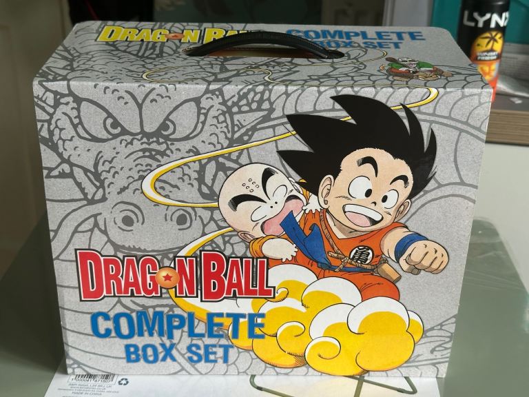 Dragon Ball Complete Manga Box Set Volumes 1-16 (English Edition) 