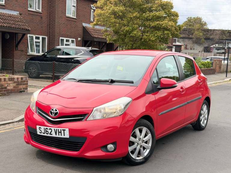 2012 Toyota Yaris 1.33 VVT-i TR 5dr Multidrive S HATCHBACK Petrol Manual
