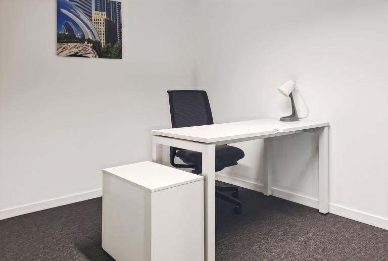 Walton-on-Thames - KT12 1RZ \ Day Office - Private Office When You Need It