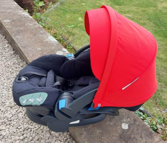 stokke chairs Steps High Chair Black / Warm Brown and explore independently SIZE:CHLD Hauck Dream'n Play Plus Roam Shoes