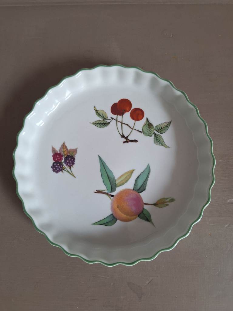 Royal Worcester Evesham Vale Flan Dish