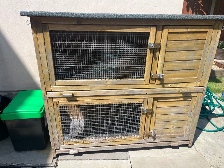 Outdoor hutch
