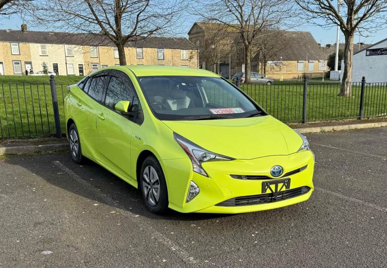 2018 Toyota Prius 1.8L Petrol Hybrid Electric White Automatic ULEZ FREE