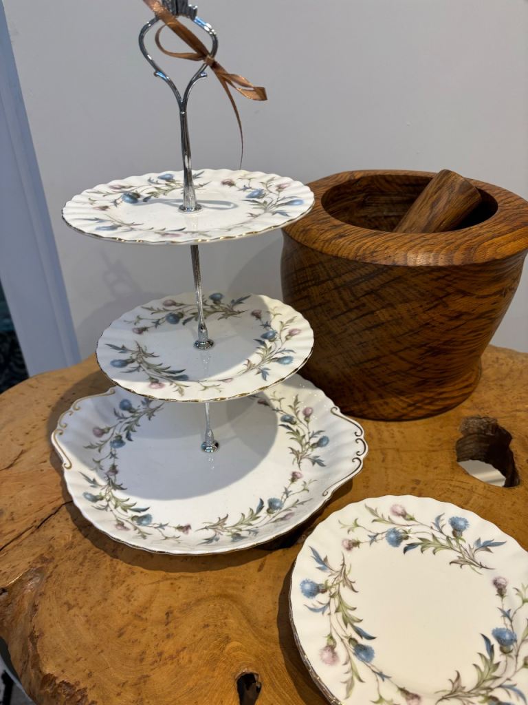 image for Beautiful cake stand with 4 plates 