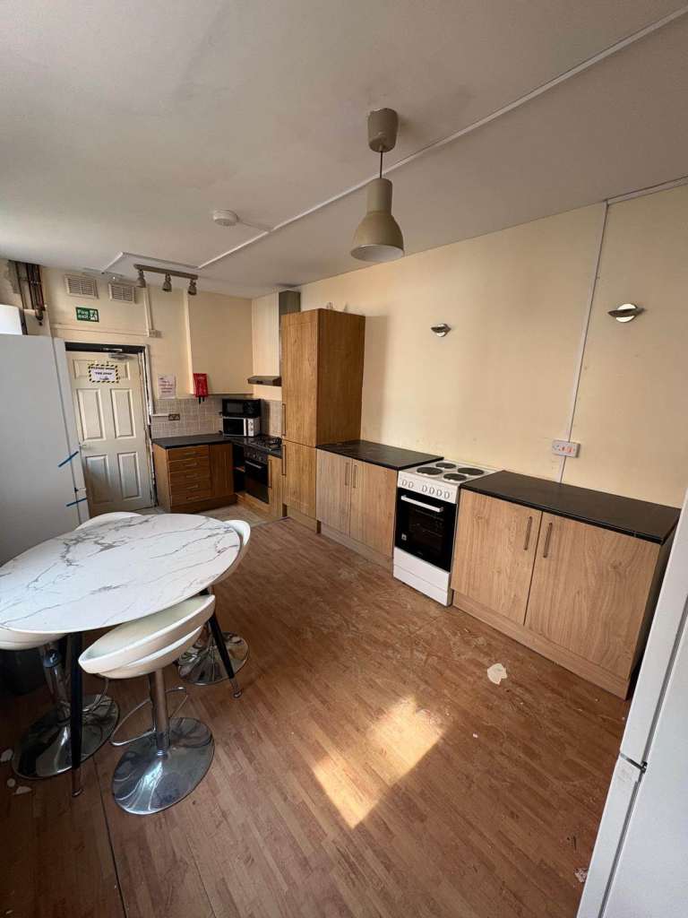 Birmingham (Handsworth Wood) Mother & Baby Rooms - NO SERVICE CHARGE