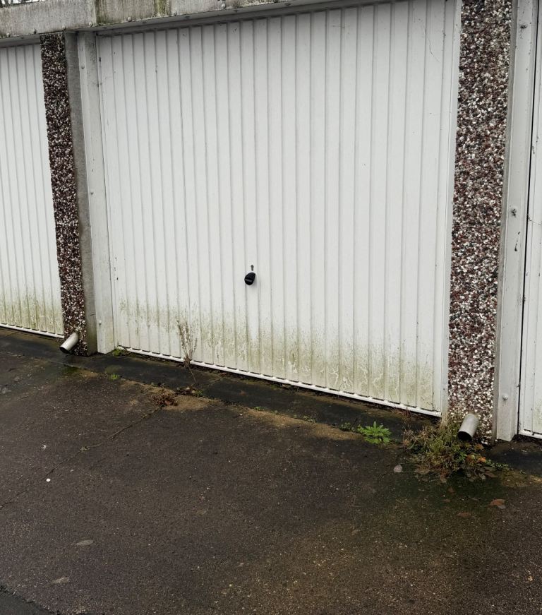 Garage Storage Space To Rent 