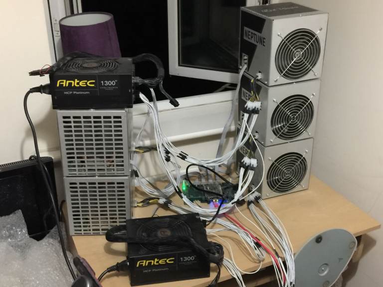 KNC Neptune Bitcoin Miner 3.2 TH/s Cube 