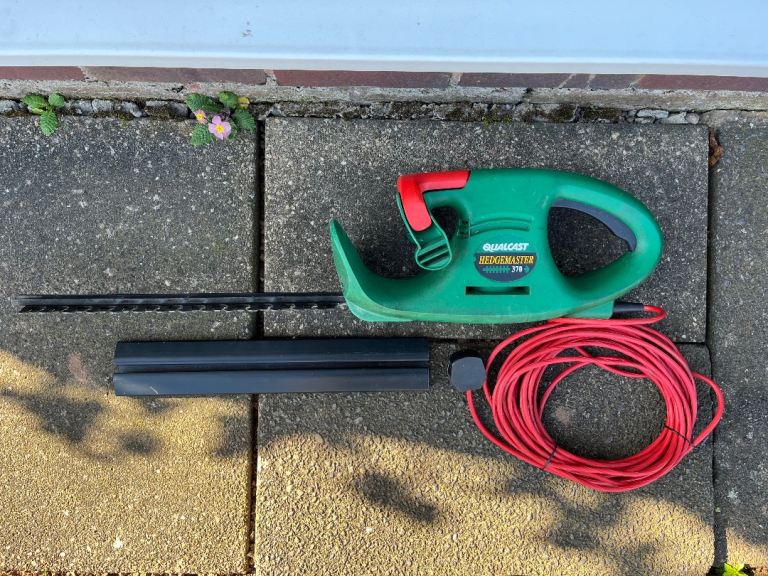 Qualcast Corded Hedge Trimmer