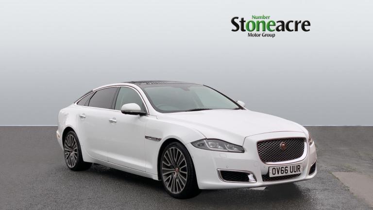 2016 Jaguar XJ 3.0d V6 Autobiography Saloon 4dr Diesel Auto Euro 6 (s/s) (LWB) (300 ps) SALOON Di...