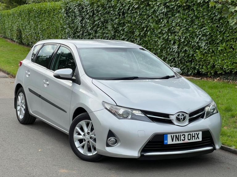 TOYOTA AURIS 1.4 D-4D ICON NEW SHAPE 2013 SAT NAV REVERSE CAMERA £20 YEARLY TAX