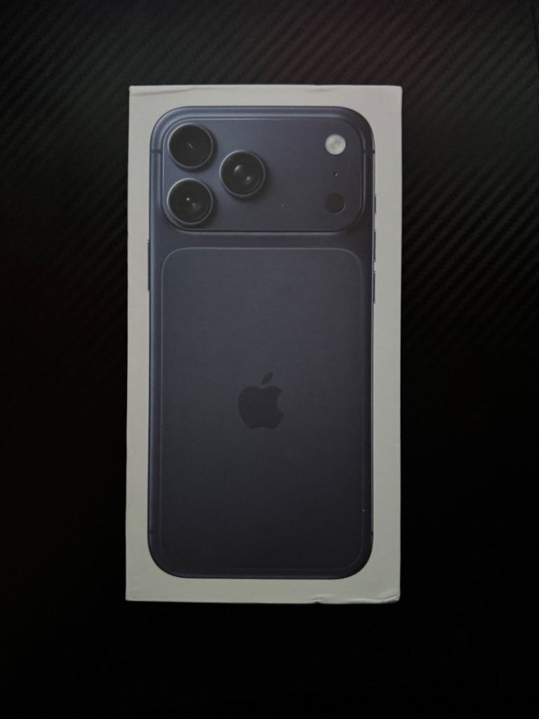 iPhone 17 pro max (deep blue) 1tb