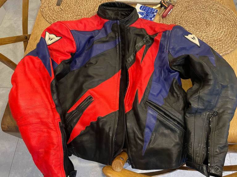 Men's Dainese 2-Piece Leathers - Well Used but Solid - Size 48/50