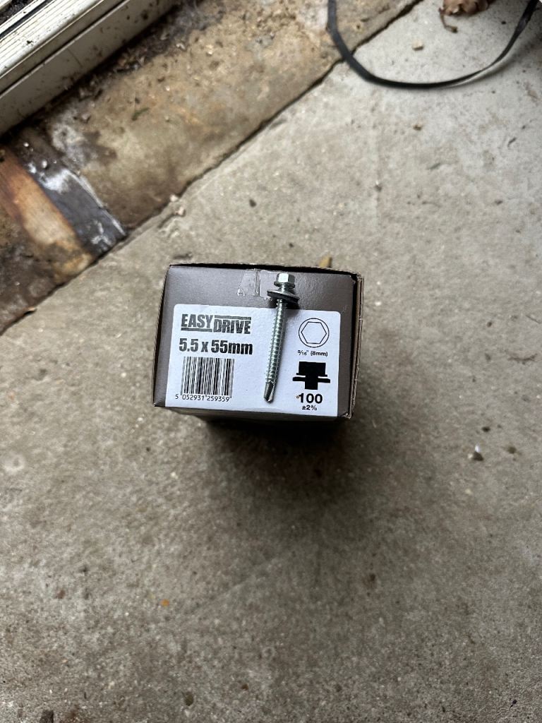 Self drilling 5.5 x 55mm screws 5 box available 