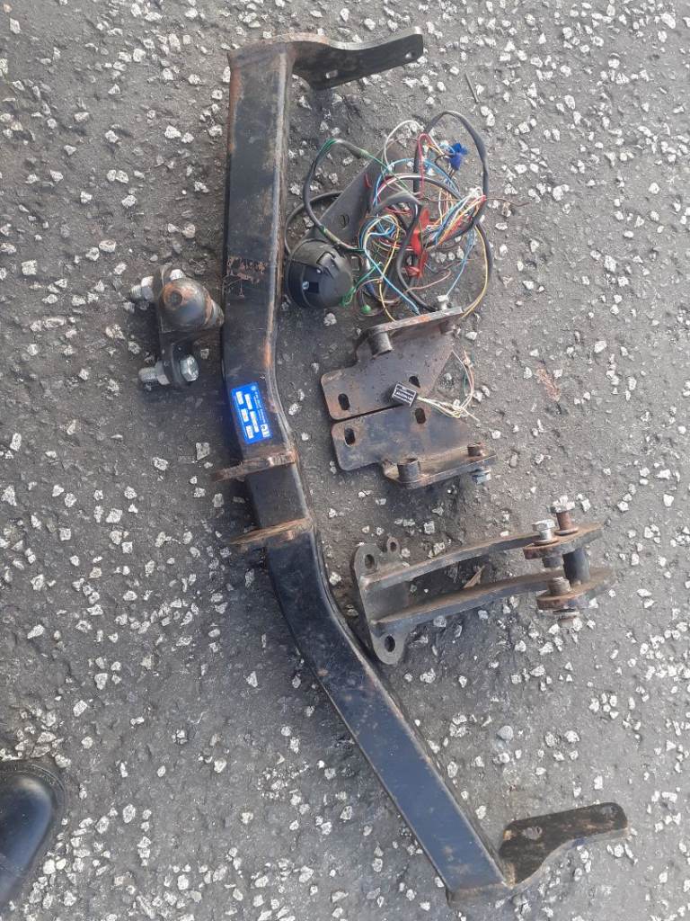 Kia / hyundai towbar for sale 