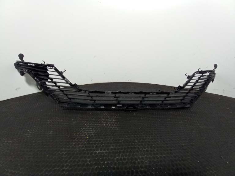 Peugeot 208 Grille Mk2 2020-2024 9823209880