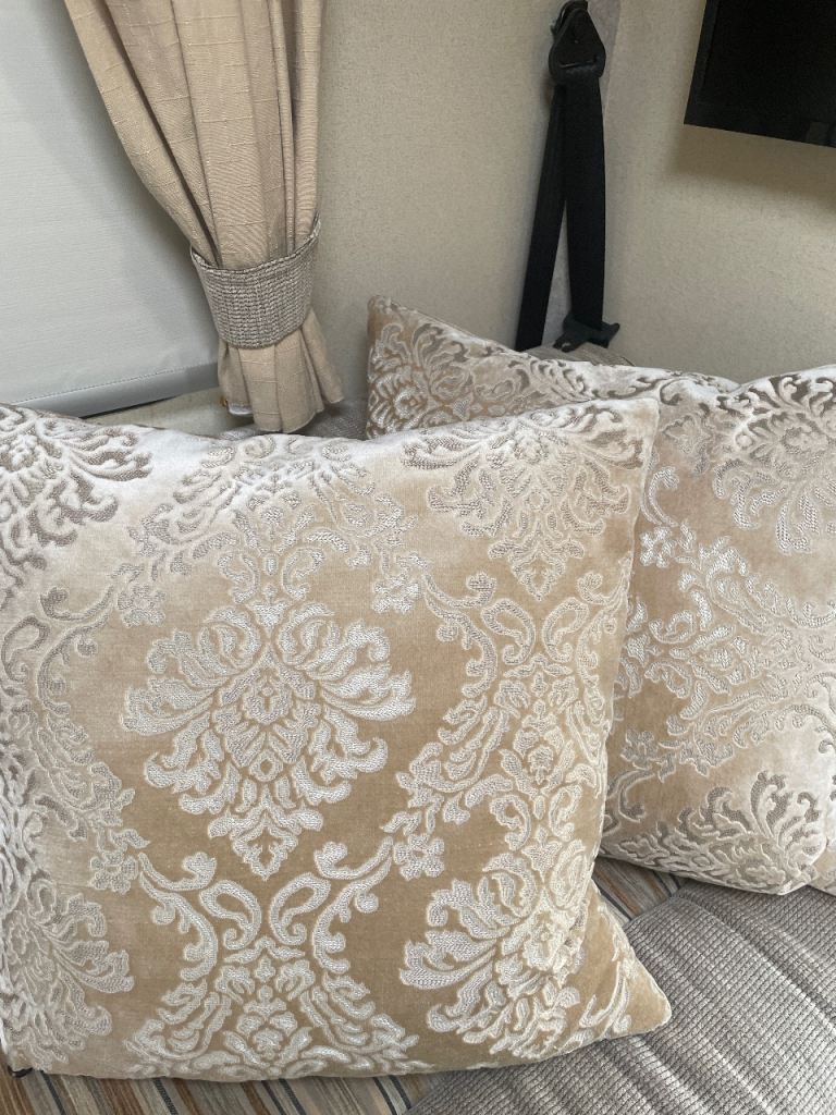 2 large cushions 