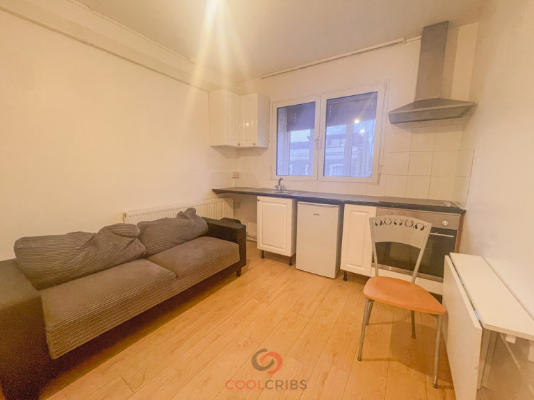  Happy to offer this beautifu 1 bed apartment in Holloway Rd , Islington, N7-Ref: 637