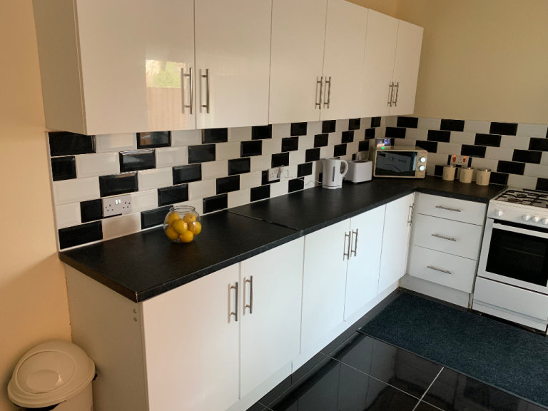 Supported Living Accommodation Double Rooms Emergency House DSS Temporary Hostel Rent To Let 510