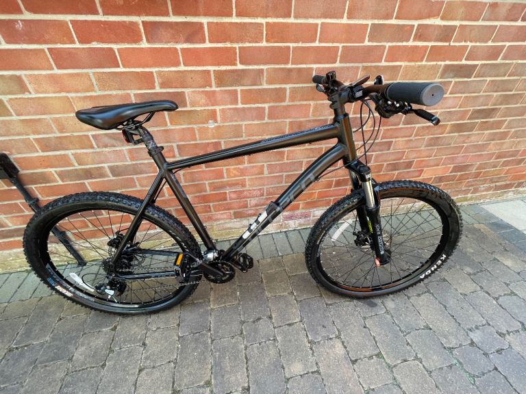 Carrera mountain bike 
