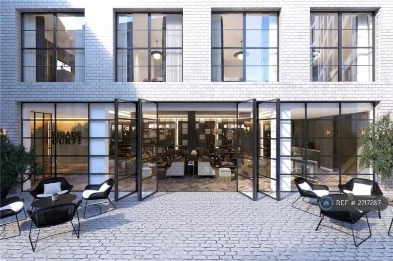 1 bedroom flat in Davies House, London, SE1 (1 bed) (#2717287)