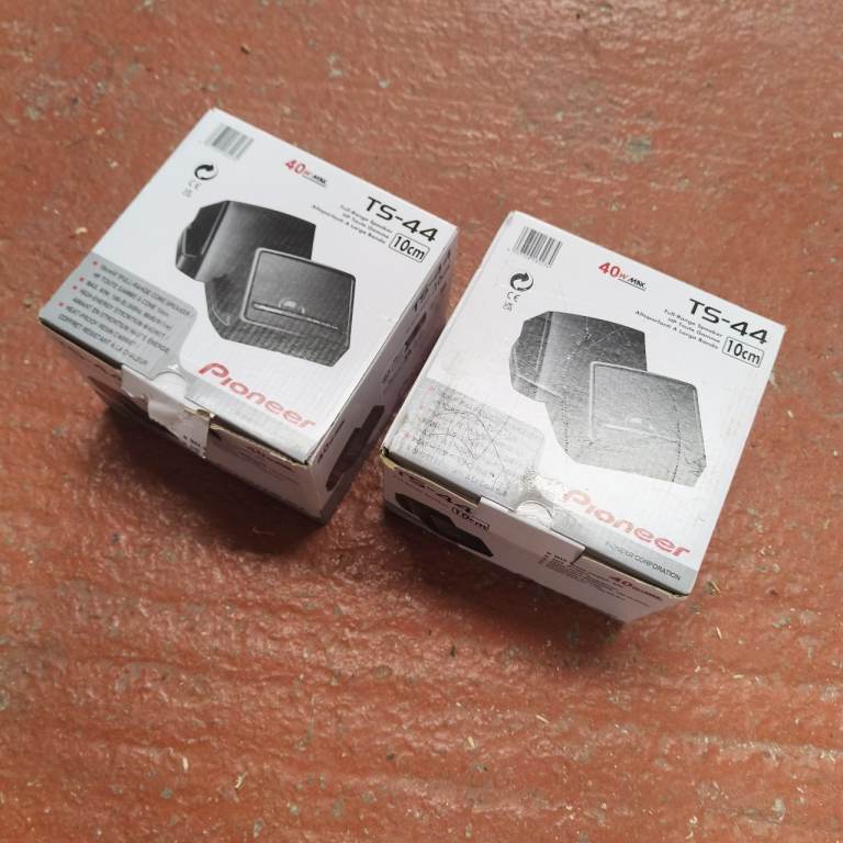 4 x Pioneer TS-44 Speakers, 10cm, 40Watt Max