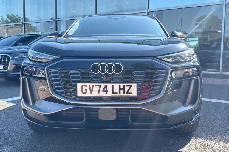 2024 Audi Q6 e-tron 100kWh S line SUV 5dr Electric Auto quattro (388 ps) ESTATE Electric Automatic