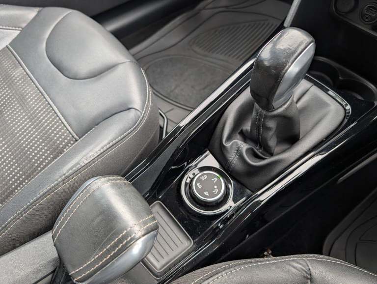 2017 Peugeot 2008 1.6 BlueHDi 100 Allure 5dr HATCHBACK DIESEL Manual