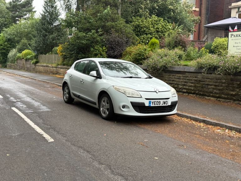 Renault, MEGANE, Hatchback, 2009, Manual, 1598 (cc), 5 doors