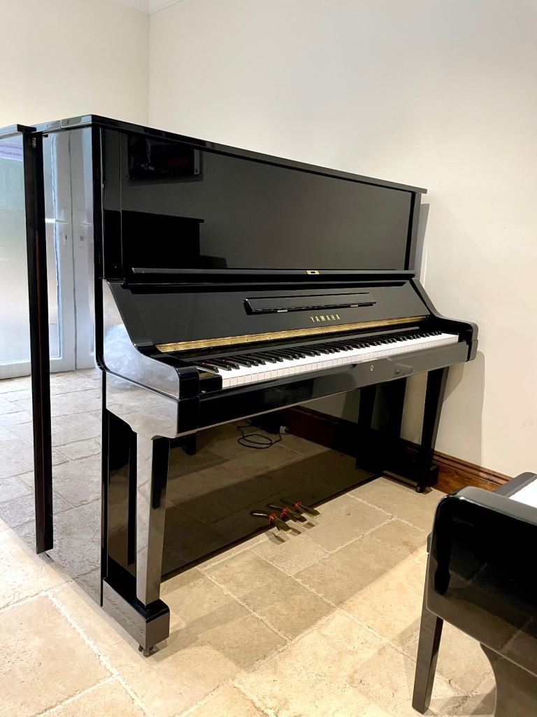 Yamaha U3X - Free Delivery & Warranty