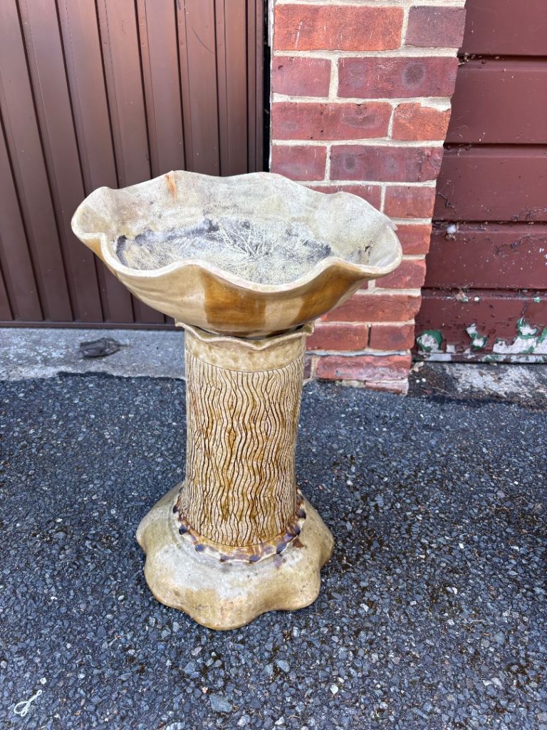 Vintage glazed plant stand/bird bath