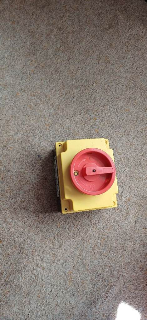 Electrical  isolation  Switch 
