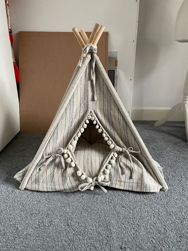 Large pet bed/ teepee for cat dog 