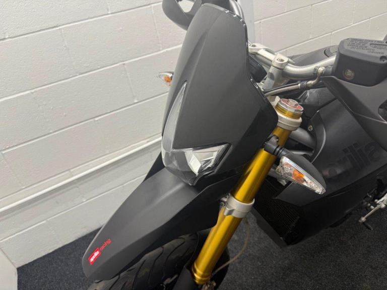 APRILIA DORSODURO 750 ** LOW MILEAGE - JUNE 2026 MOT **