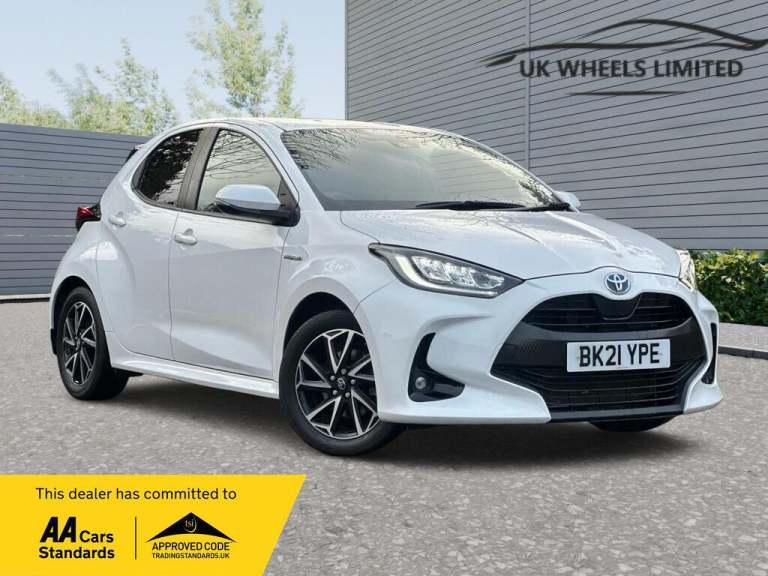 image for 2021 Toyota Yaris 1.5 VVT-h Design E-CVT Euro 6 (s/s) 5dr HATCHBACK Petrol/Electric Hybrid Automatic