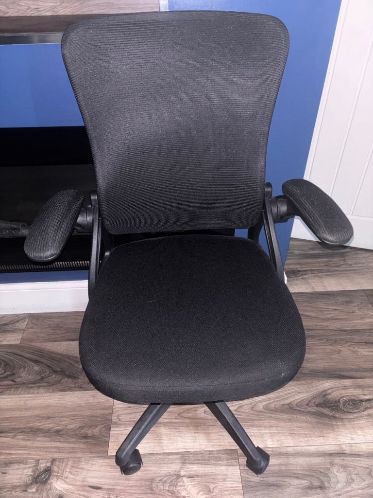 Office desk chair -  like new 