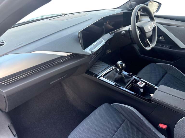 2025 Vauxhall Astra 1.2 Turbo 130 Griffin 5dr Hatchback Manual