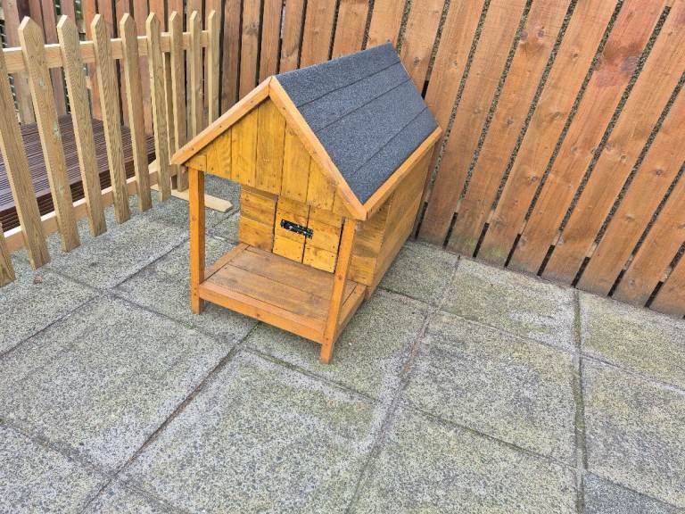 Dog house 