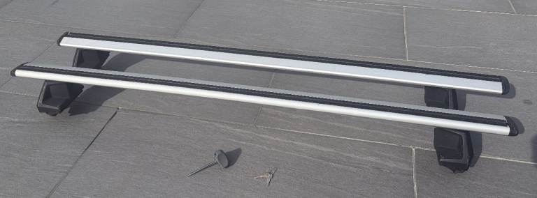 Thule 150cm roof bars with clamps