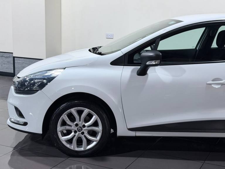2017 Renault Clio 1.2 16V Play 5dr HATCHBACK PETROL Manual
