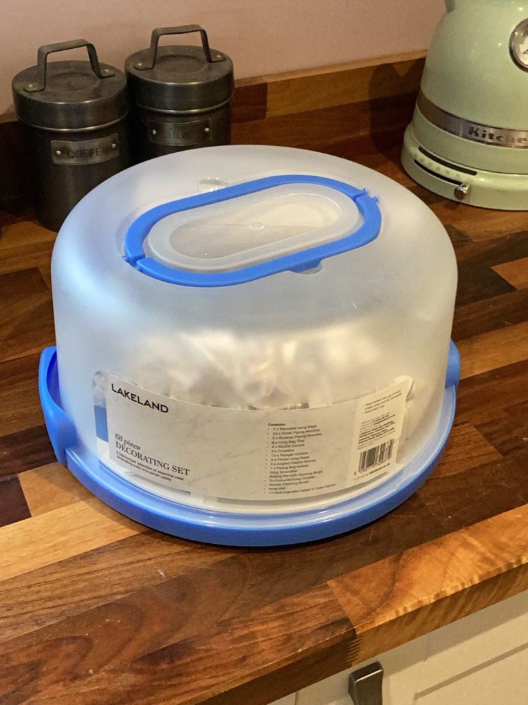 Lakeland 68 piece cake decorating set