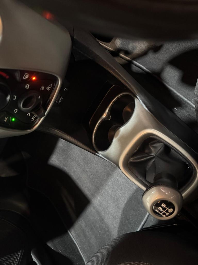 2015 Toyota AYGO 1.0 VVT-i x-play Euro 5 5dr Euro 5 HATCHBACK Petrol Manual