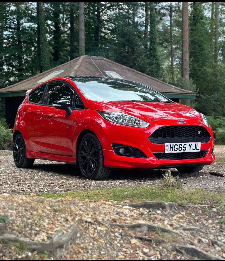 2015 Ford Fiesta Zetec S Red Edition (140PS) – 50,000 Miles – Excellent Condition 
