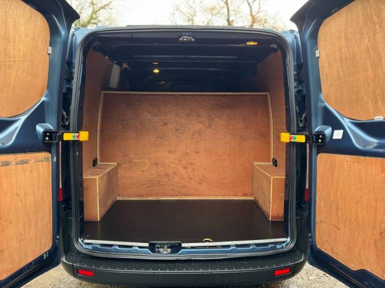 2020 FORD TRANSIT CUSTOM 1.0 EcoBoost PHEV 126ps Low Roof Leader Van Auto