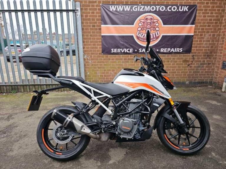 KTM 390 Duke '2021' Quickshifter - Heated grips - HPI clear - 2 keys - FSH