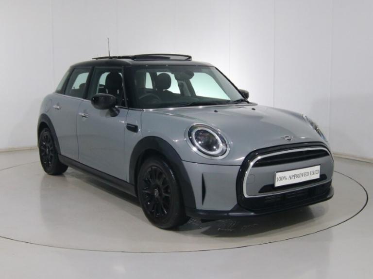MINI HATCHBACK 1.5 Cooper Classic 5dr Auto